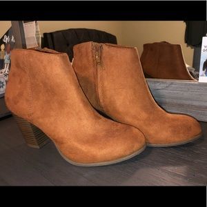 Booties - Sz 10